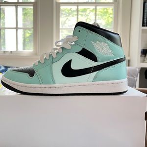 Nike Air Jordan 1 Mid